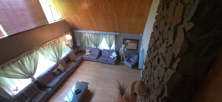 6 Bedroom Property for Sale in Wilkeville North West